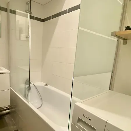 Lucas : Grand T2 Plein Centre ! Apartament